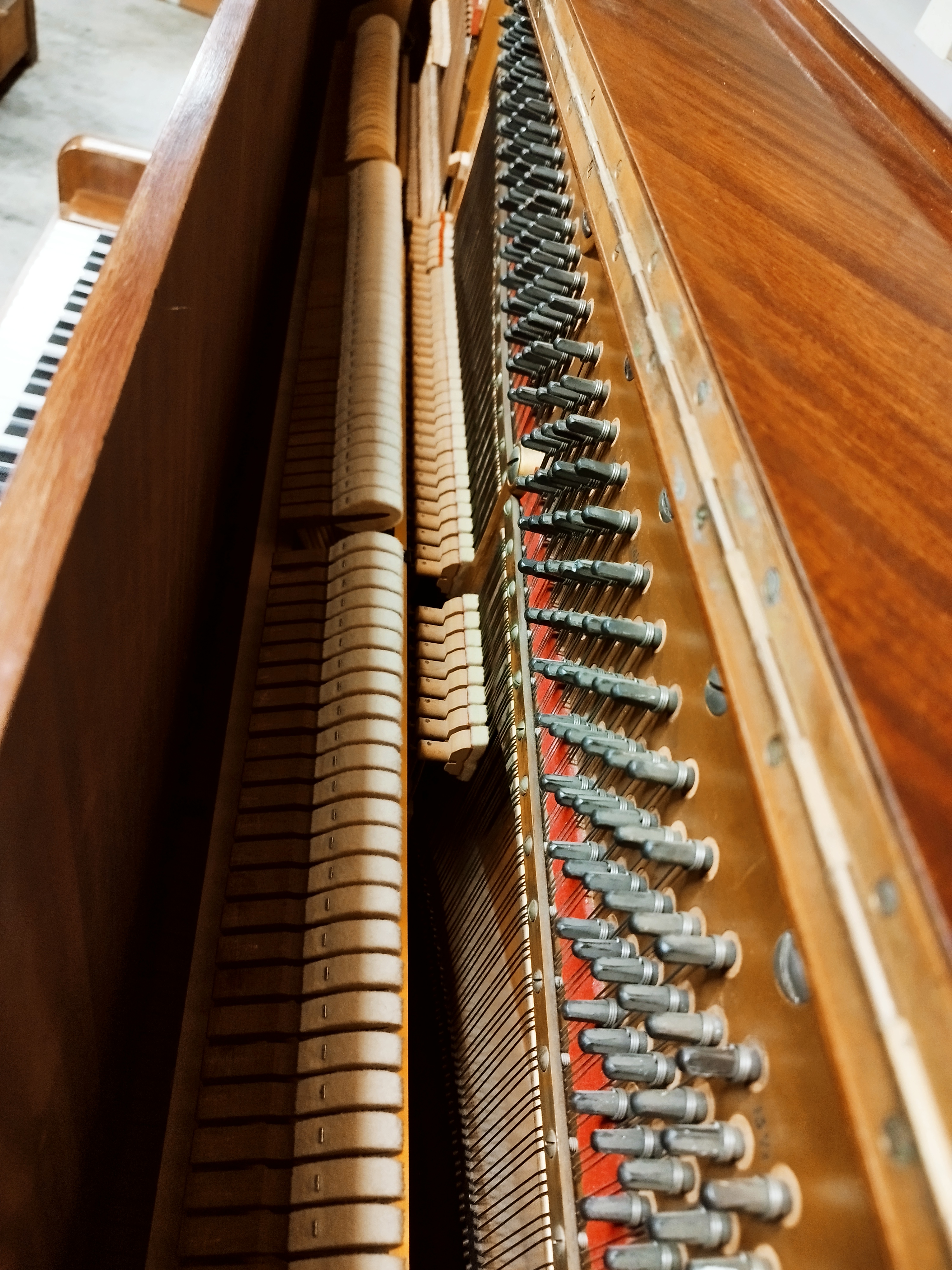 clic pour ouvrir dans un nouvel onglet piano droit Pleyel silencieux à acheter sur Montpellier